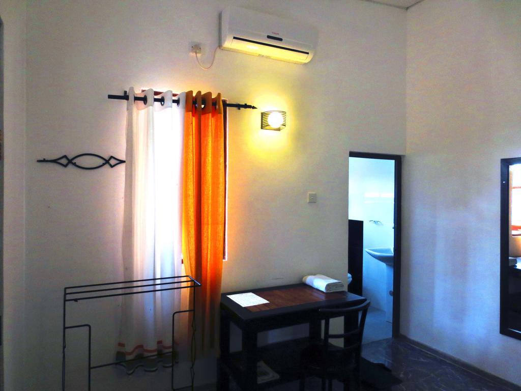 Pelican View Cottages Kataragama Exterior photo